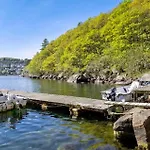6 Bedroom Beautiful Home In Farsund * Farsund