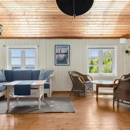 6 Bedroom Beautiful In Farsund
